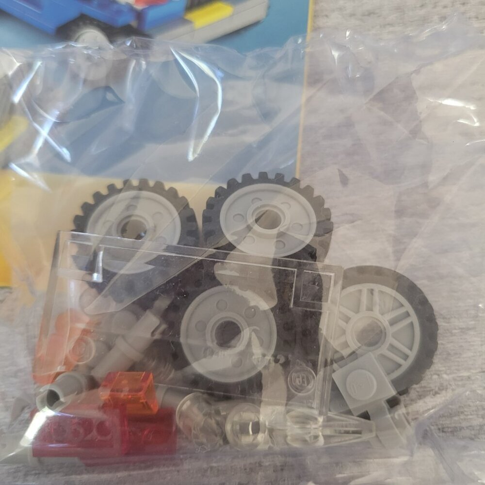 Lego Creator Blue Roadster 3 in 1 6913 - Picture 4 of 8
